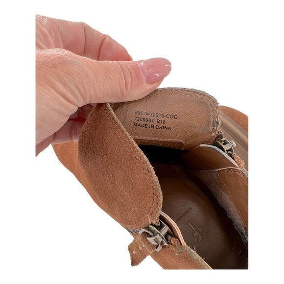 Frye Women's Judy Zip Bootie Ankle Boots Size 6 M 347-0015-COGNAC Suede - Picture 10 of 16